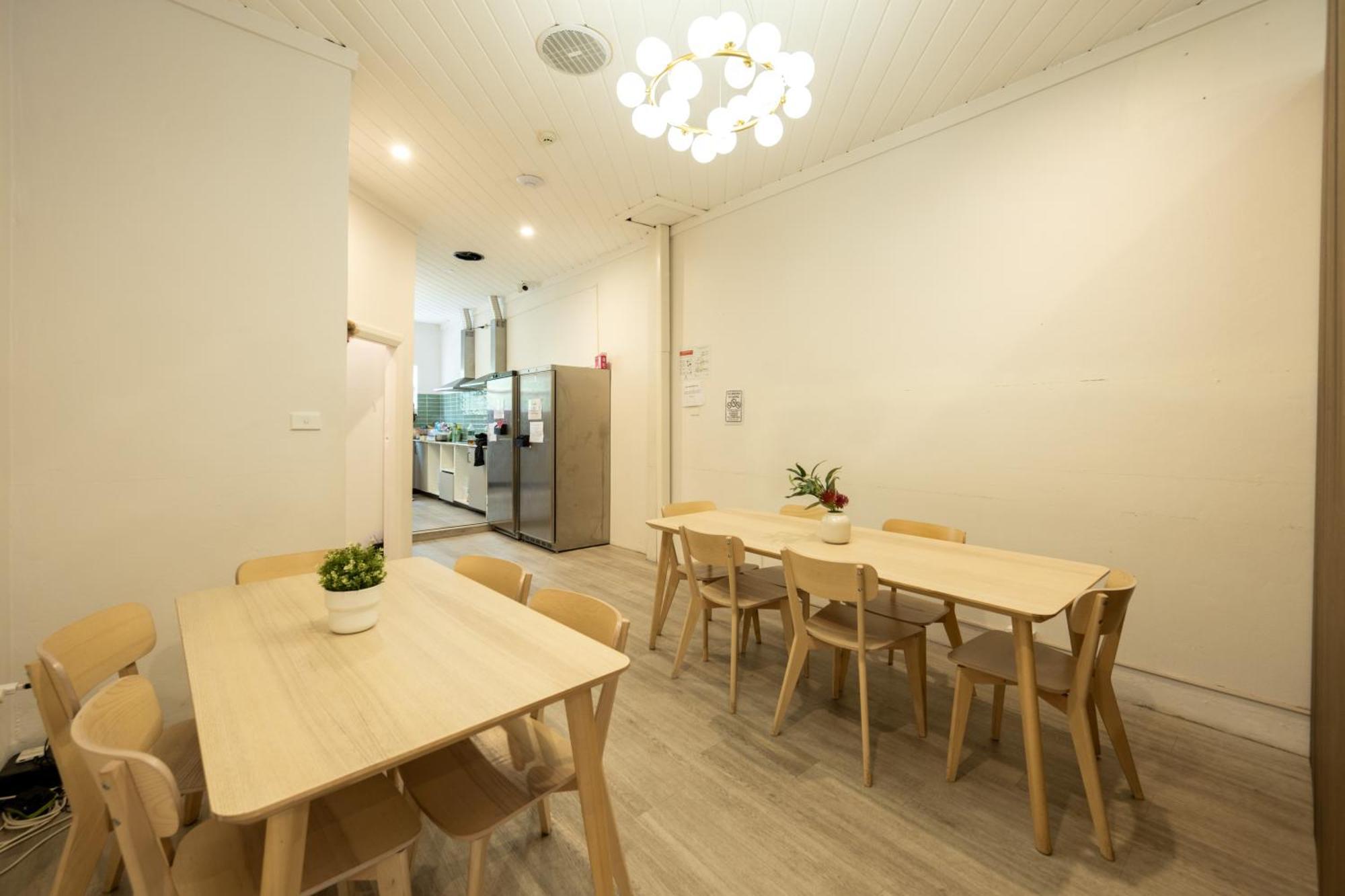 Urban Nomad Potts Point - 18 To 39 Only Hostel Сидни Екстериор снимка