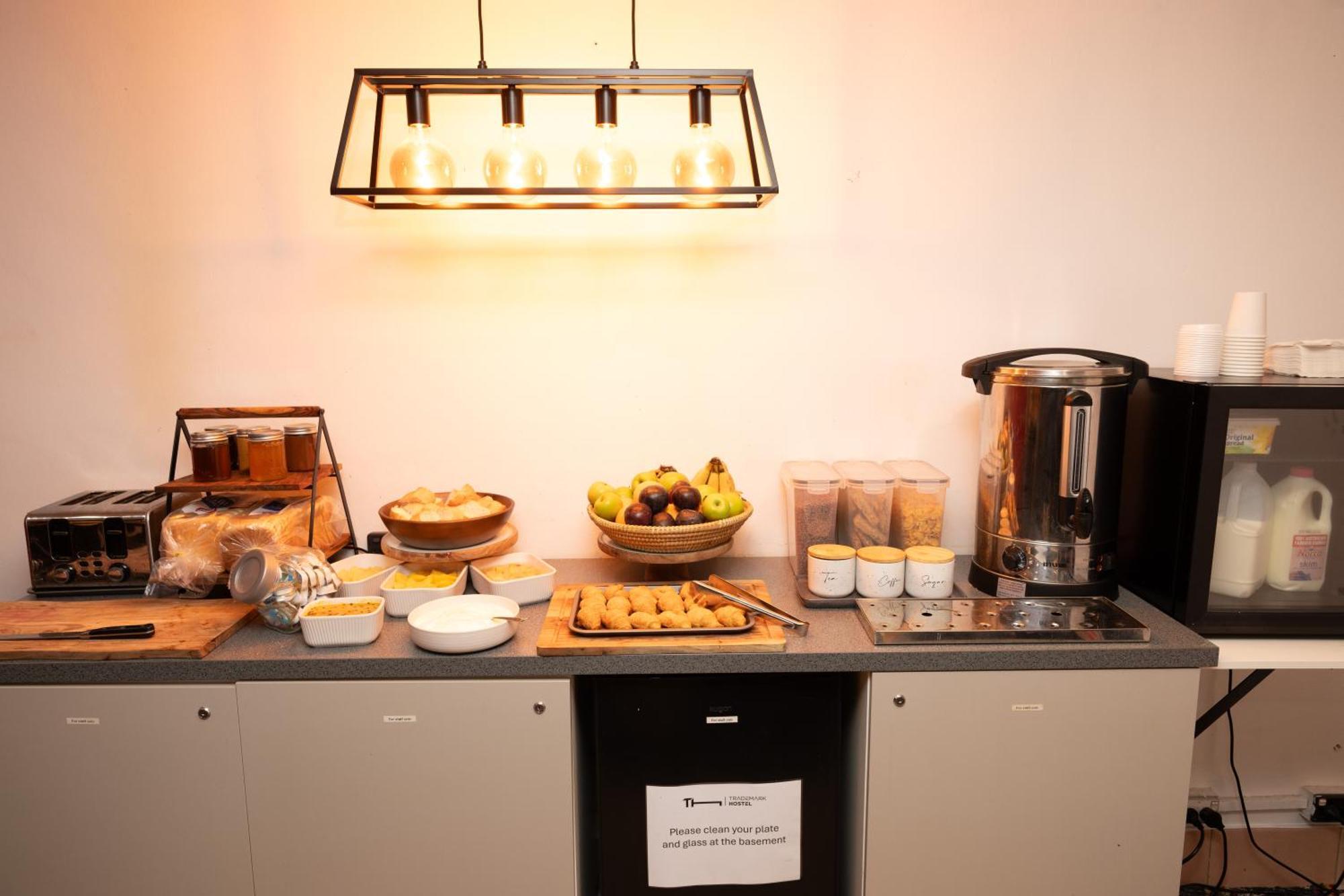 Urban Nomad Potts Point - 18 To 39 Only Hostel Сидни Екстериор снимка