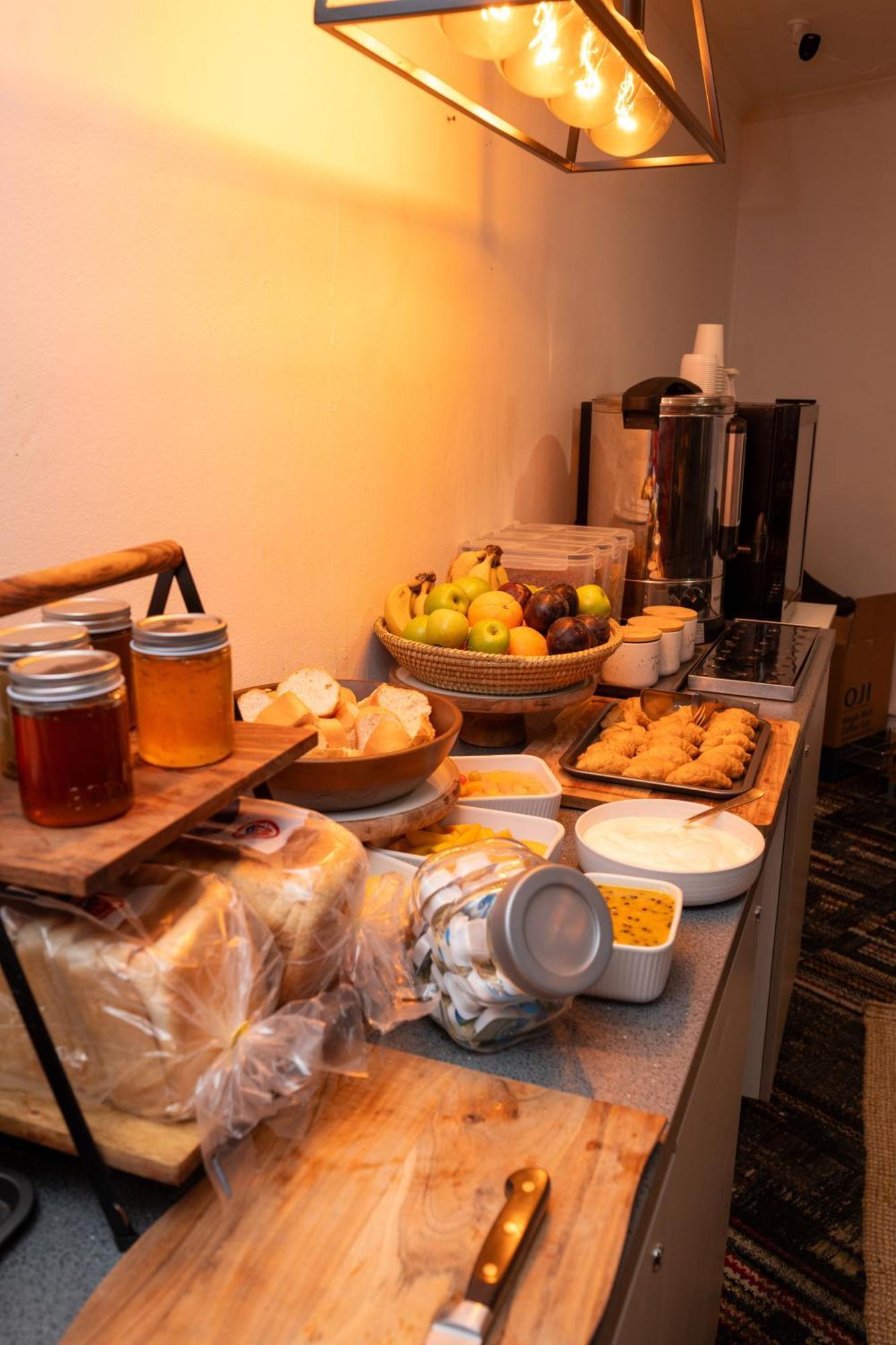 Urban Nomad Potts Point - 18 To 39 Only Hostel Сидни Екстериор снимка