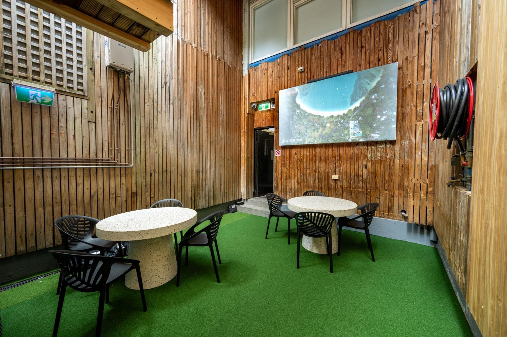 Urban Nomad Potts Point - 18 To 39 Only Hostel Сидни Екстериор снимка