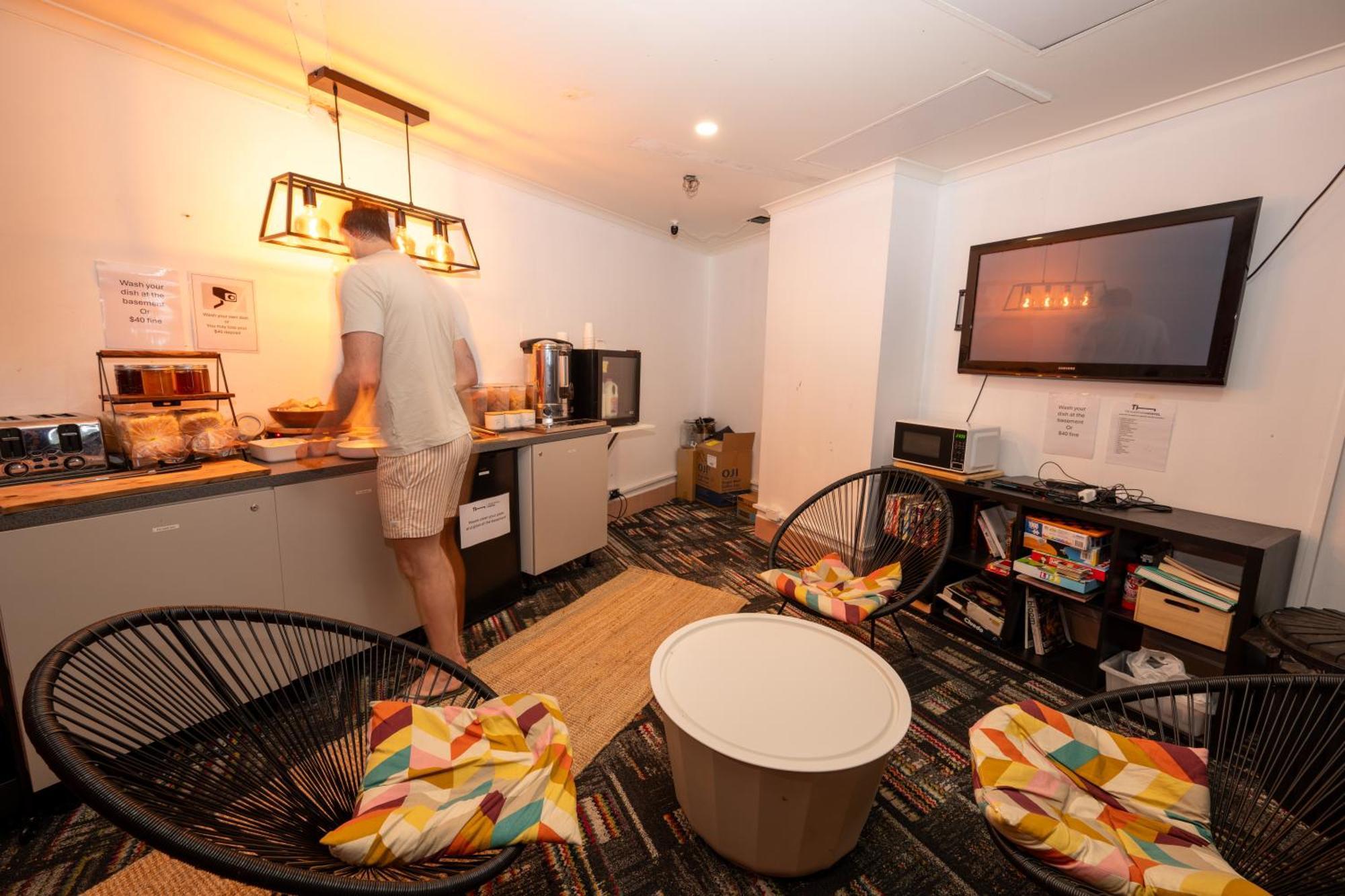 Urban Nomad Potts Point - 18 To 39 Only Hostel Сидни Екстериор снимка