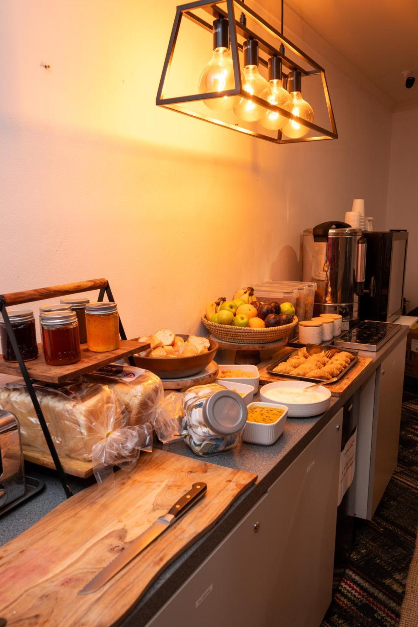 Urban Nomad Potts Point - 18 To 39 Only Hostel Сидни Екстериор снимка