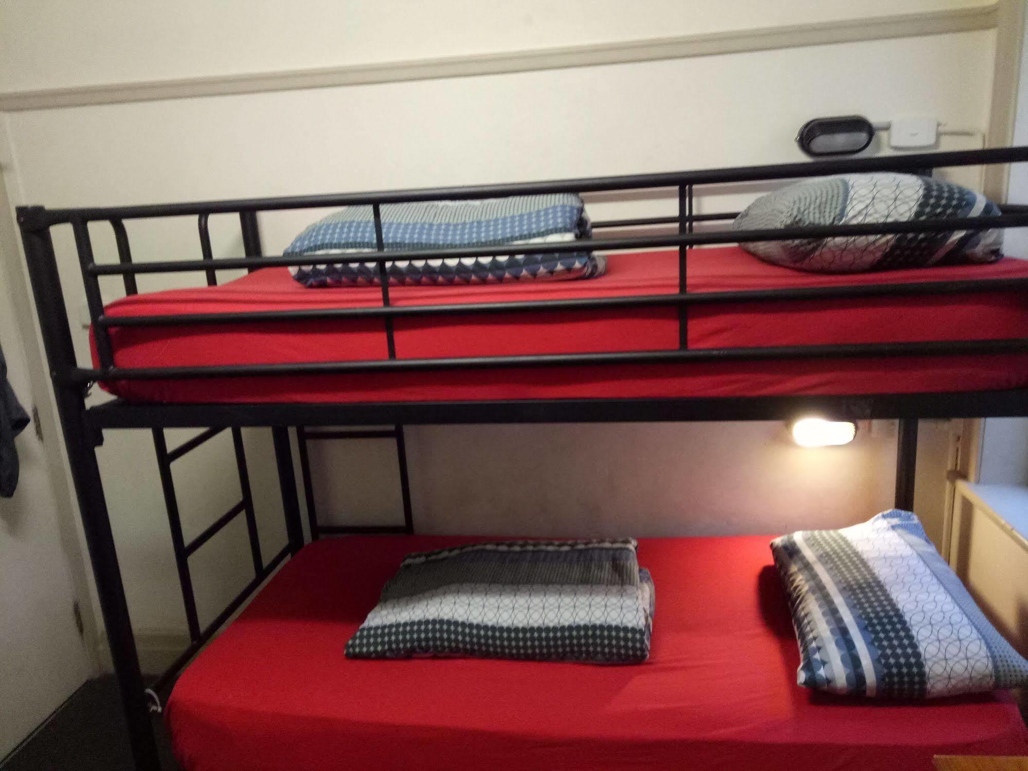 Urban Nomad Potts Point - 18 To 39 Only Hostel Сидни Екстериор снимка